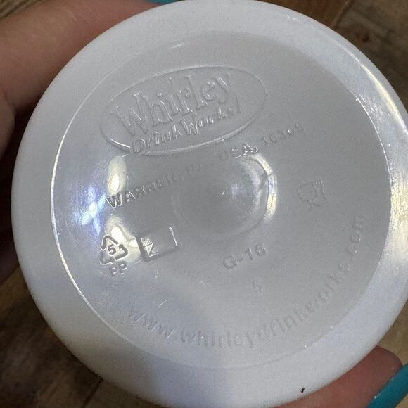 10 Vintage Coca-Cola Classic USA Whirly Plastic Cups With Lids - Picture 4 of 8